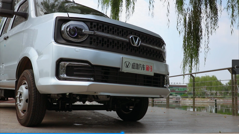 1701067667166179.png 角马大灯实图.png