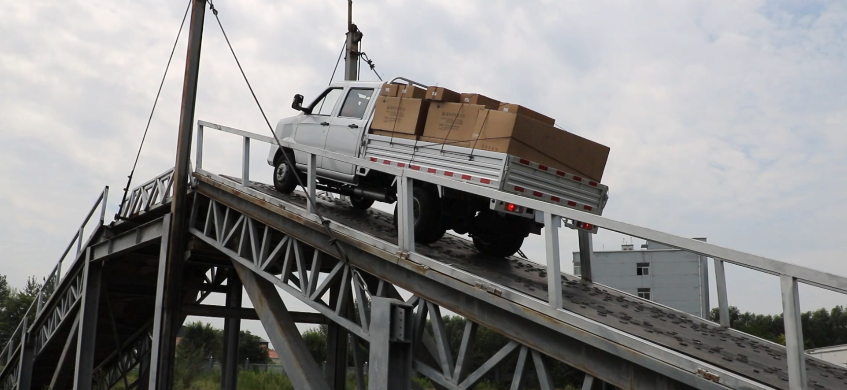 1724996544661381.png 角马上坡实图.png